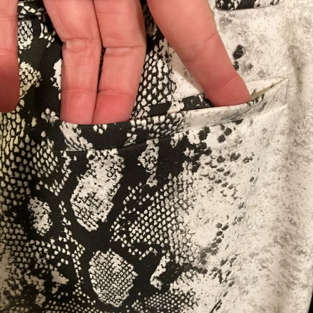 NWT Gianni Bini Python Print Wide Leg Cropped Pants - Picture 7 of 10